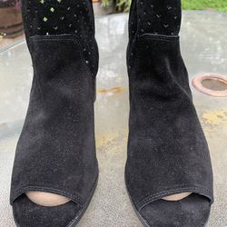 Gianni Bini Women  8.5 Black Leather  Booties 