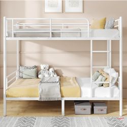 Twin bunk bed