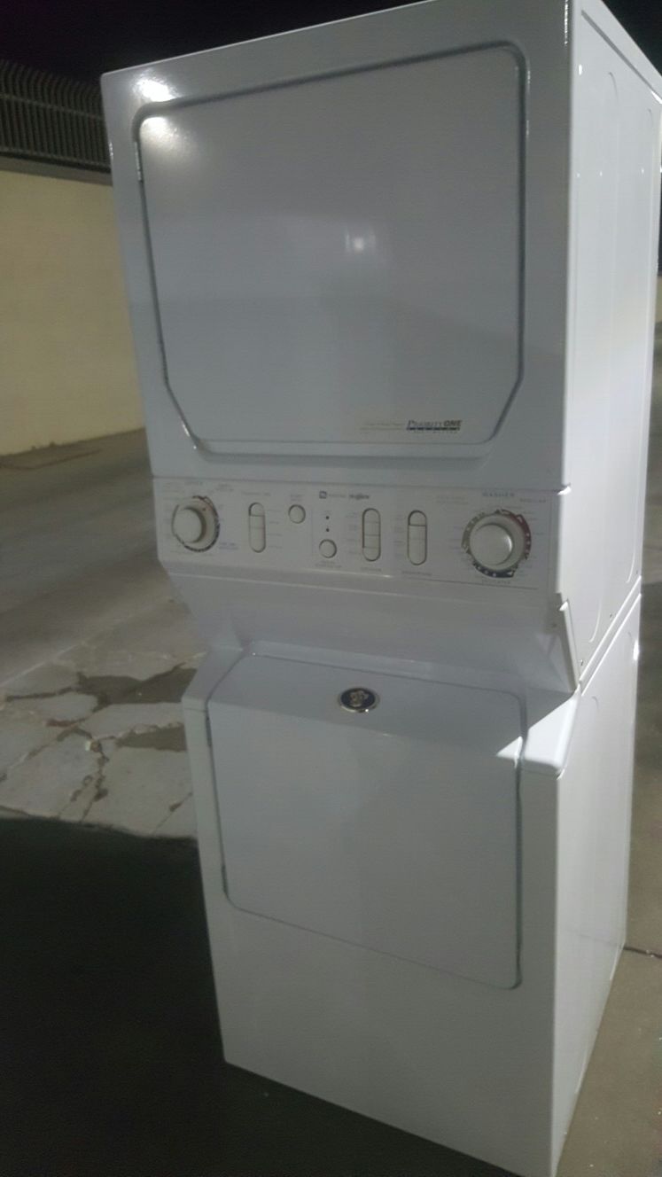 MAYTAG NEPTUNE WASHER AND ELECTRIC COMBO AND STACKABLE MACHINE (220