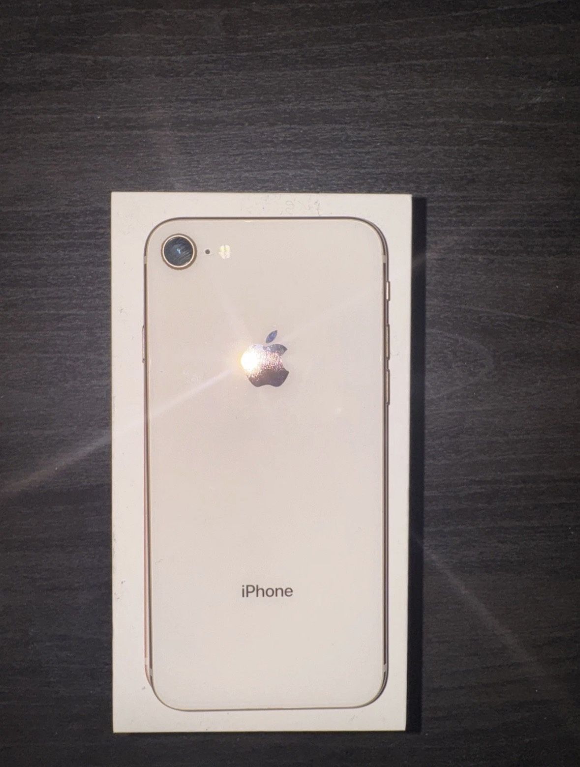 Apple iPhone 8 – 64GB – Gold – Unlocked – Good Condition – Fully Working