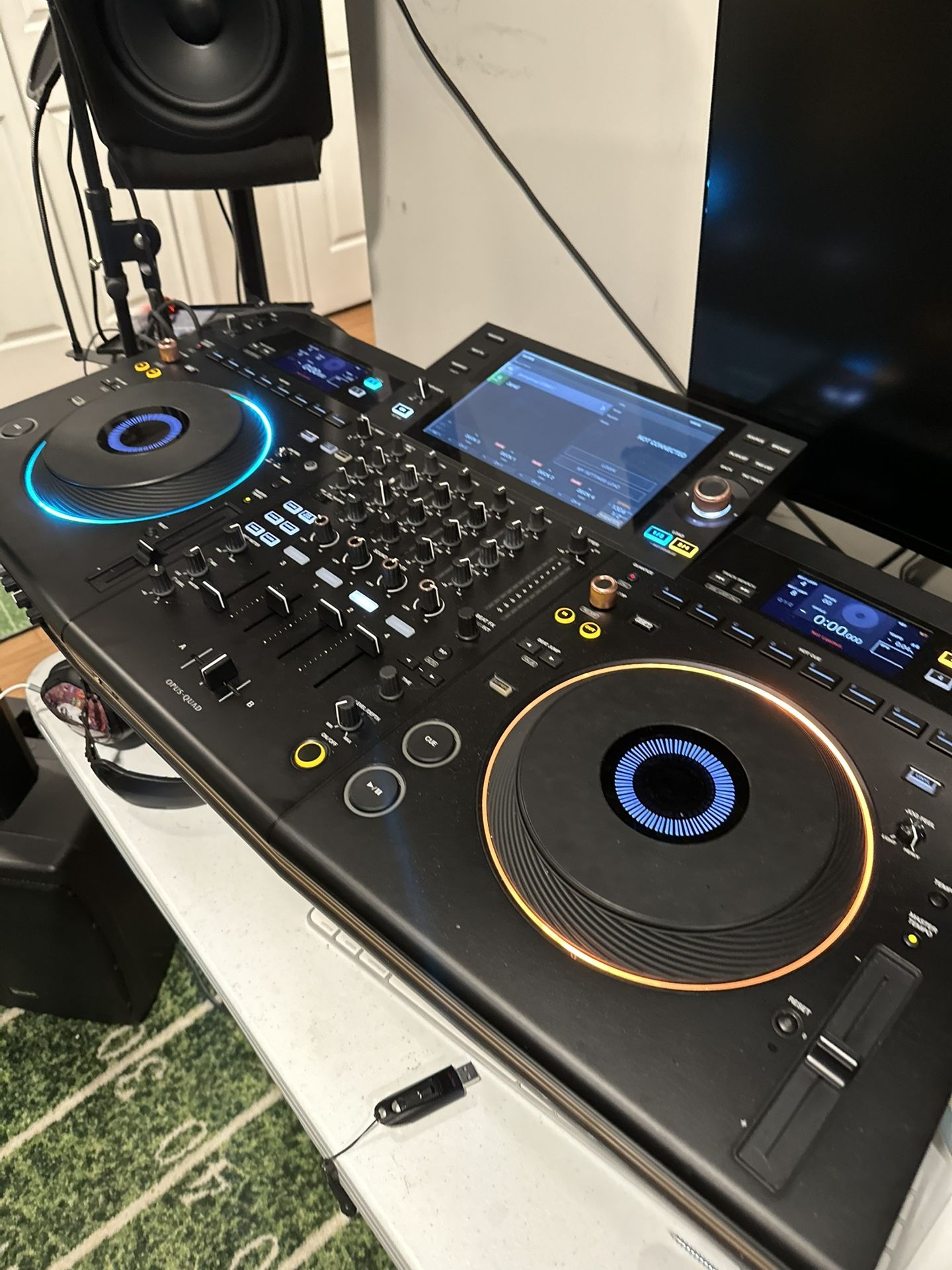 Pioneer DJ / AlphaTheta Opus Quad 