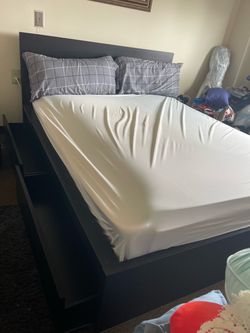 Queen Bedroom Set