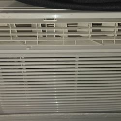 12000 BTU Air Conditioner 