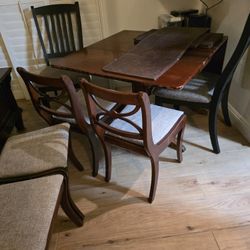 VINTAGE ANTIQUE CHERRY WOOD TABLE