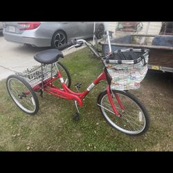 Traditional Sun  3-wheel Bike  With Gears In Great Shape 