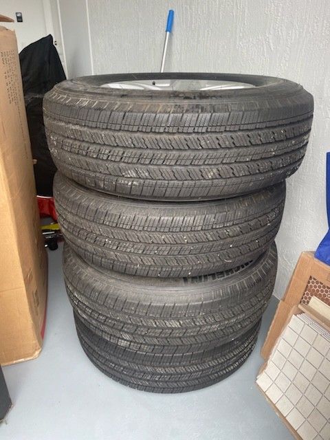 LIKE NEW SET WHEELS AND TIRES 245/75/17