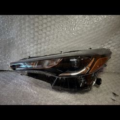 2022-2023-2024 TOYOTA COROLLA CROSS LEFT DRIVER SIDE HEADLIGHT  OEM USED