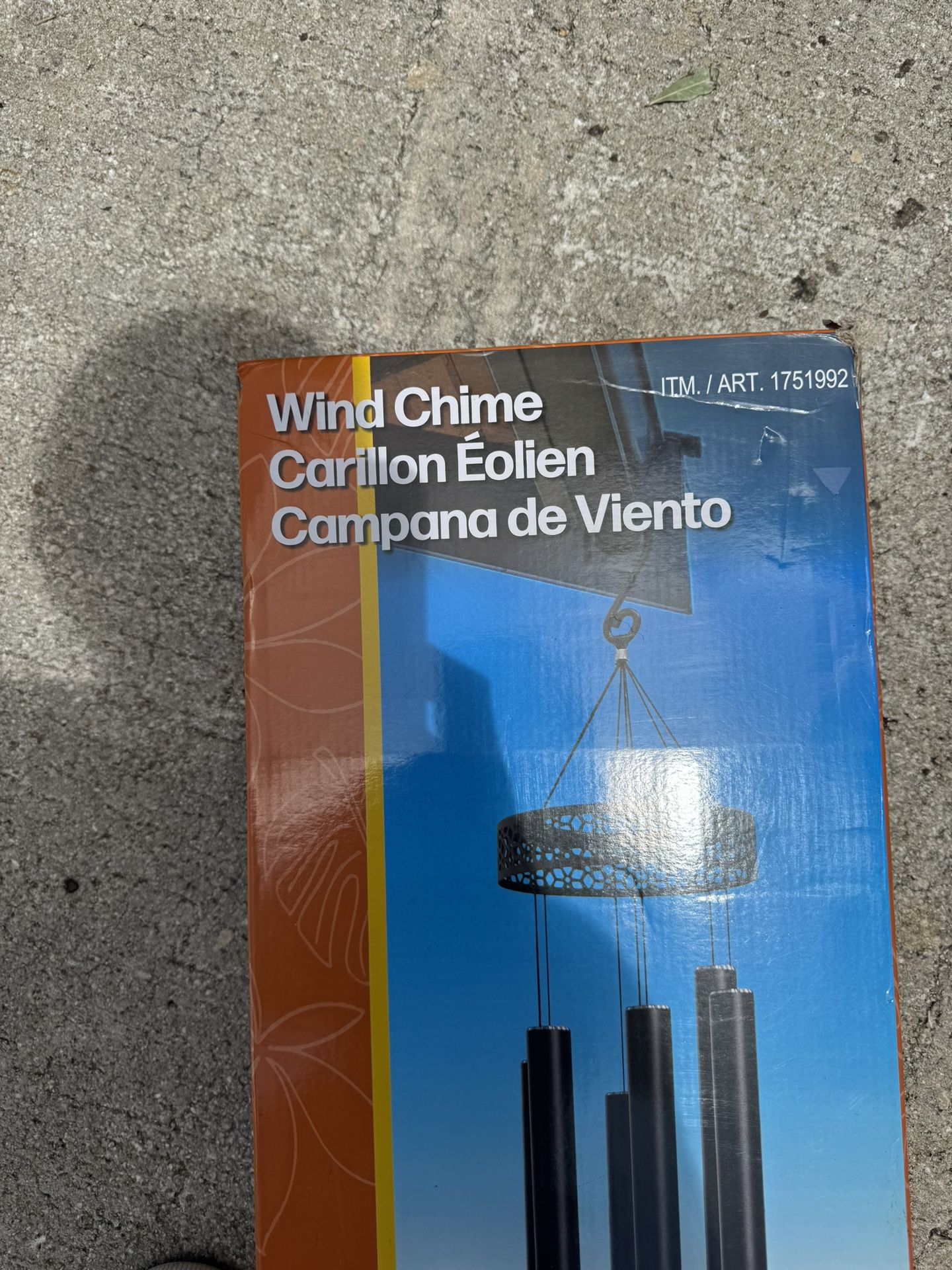 Title: Costco Harmonically Tuned Wind Chime Multicolor Indoor Outdoor Description: The Costco Wind Chime is suitable for both indoor and outdoor use,