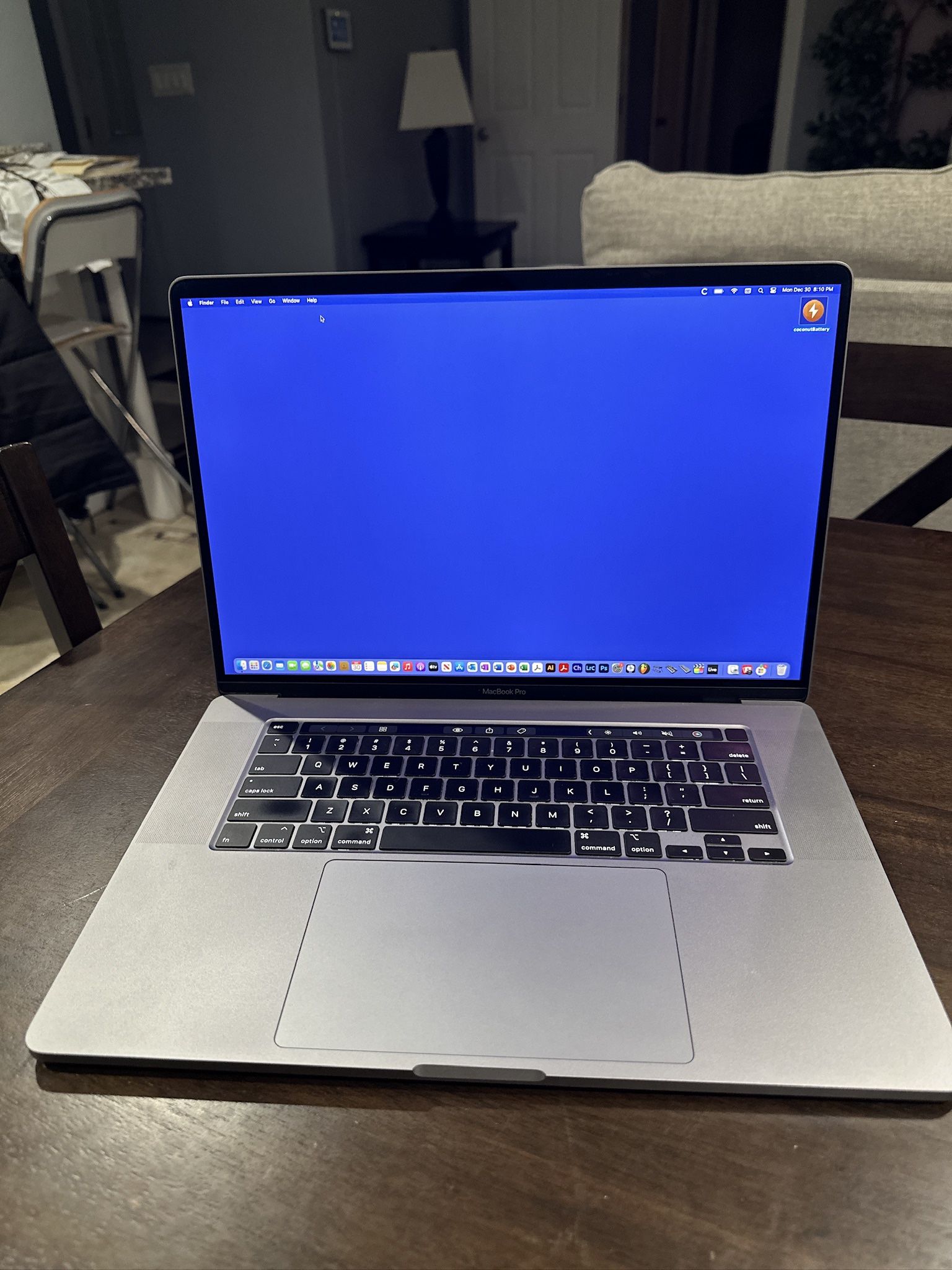 APPLE MACBOOK PRO 16” 8 CORE i9 32GB 2TB SSD! LOADED! 