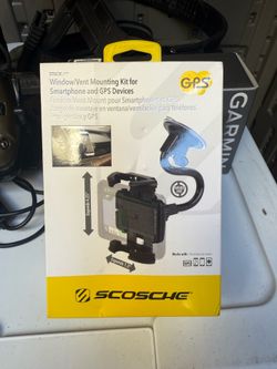 Scosche “StuckUp” Window/Vent Mount Kit for smartphones and GPS units.