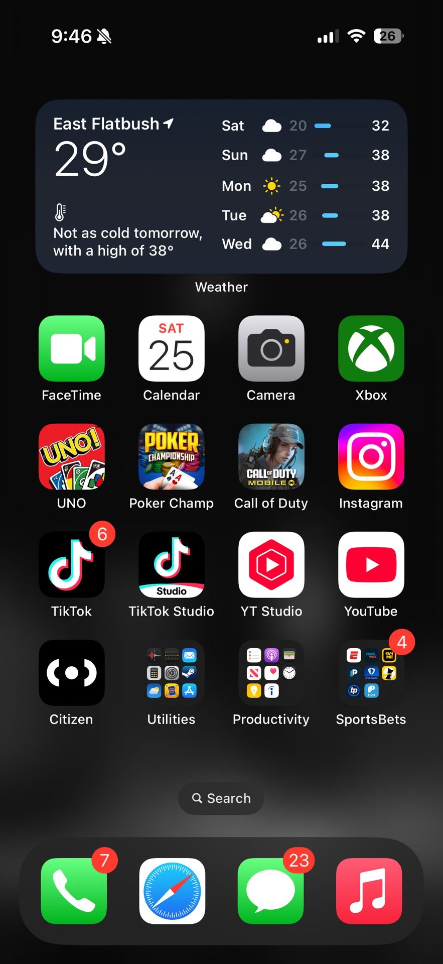 Mint Conditon IPHONE 16 PRO 256gb W/Tik Tok & Tik Tok studios !! $25,000