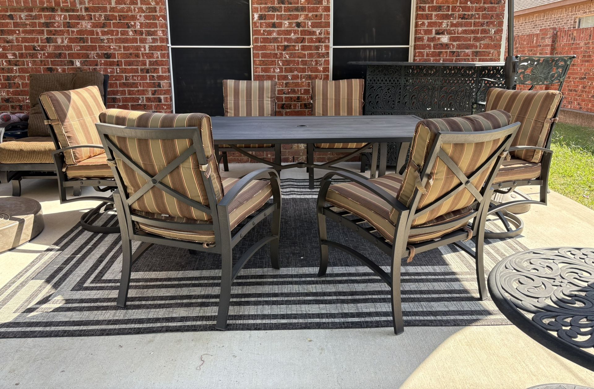 Patio Furniture Excellent Condition