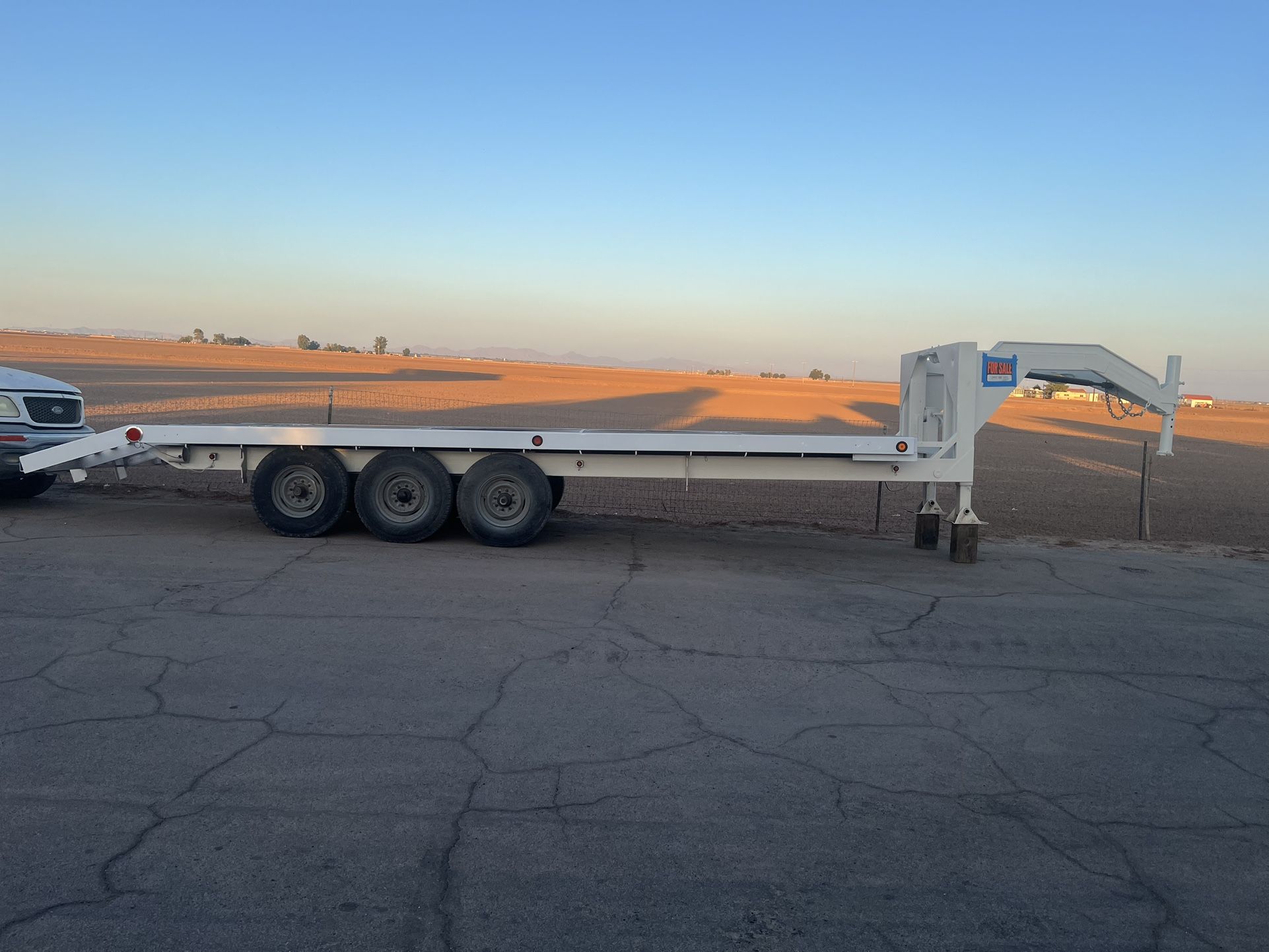Goose Neck Trailer