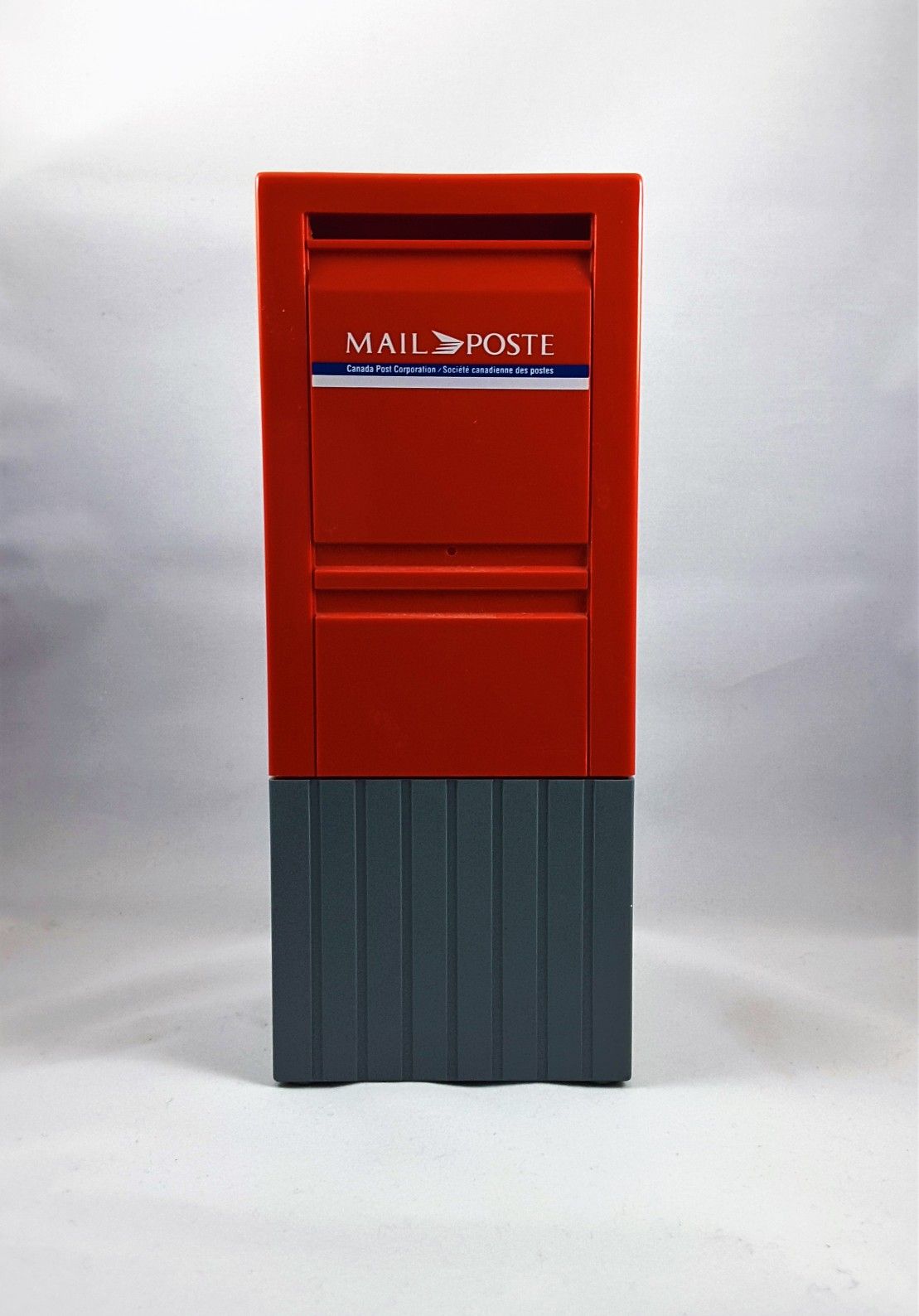 Canada Post 'Street Corner' Mailbox Coin Bank - NEW