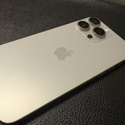 256 iPhone 15 Pro max 