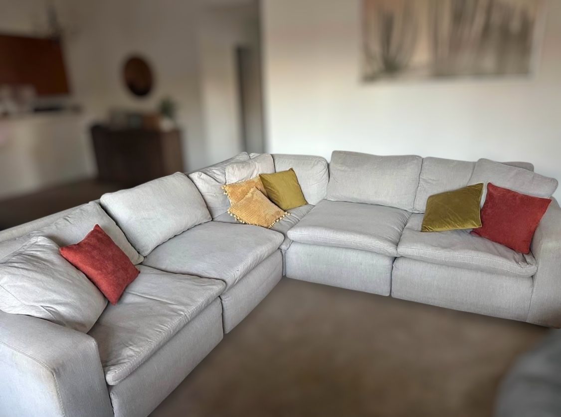 Beautiful Modular Sectional Couch - Delivery Available