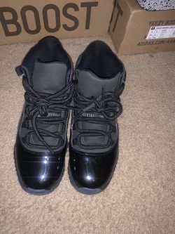 Cap and gown / graduation 11s