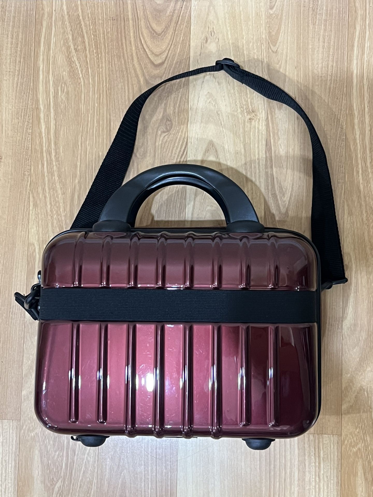New hard case cosmetic carry bag