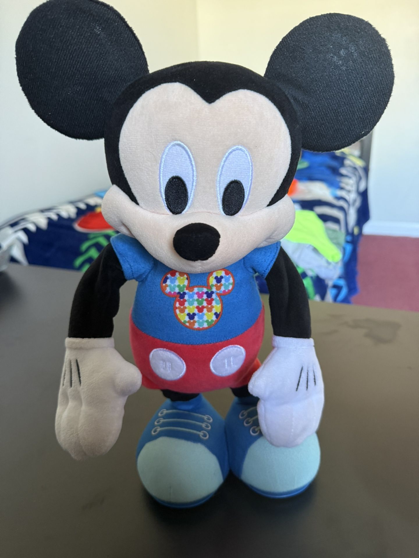 Mickey, Dance, Light Up