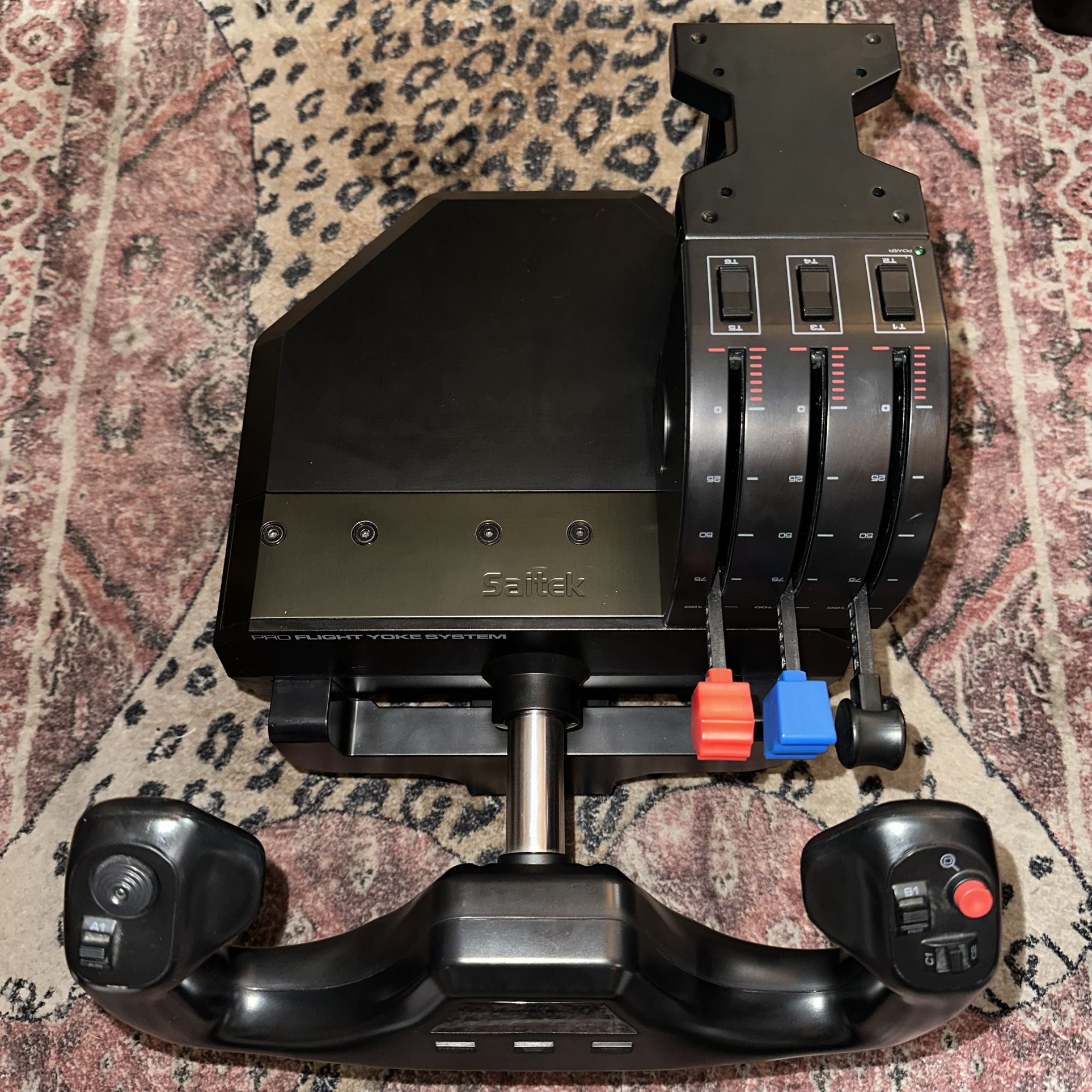 Saitek PRO Flight Yoke System Professional Simulation Yoke and Throttle USB PC