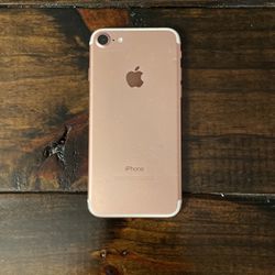 IPhone 7 32GB UNLOCKED for Sale in Waco, TX - OfferUp
