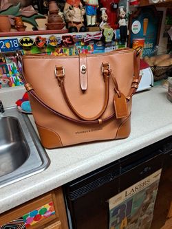 Large Size Dooney And Bourke Bag