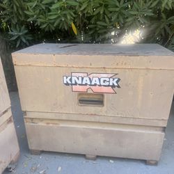 Neck Box