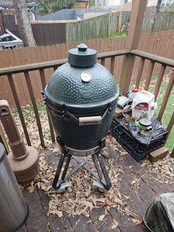 Large BIG Green EGG and Accessories