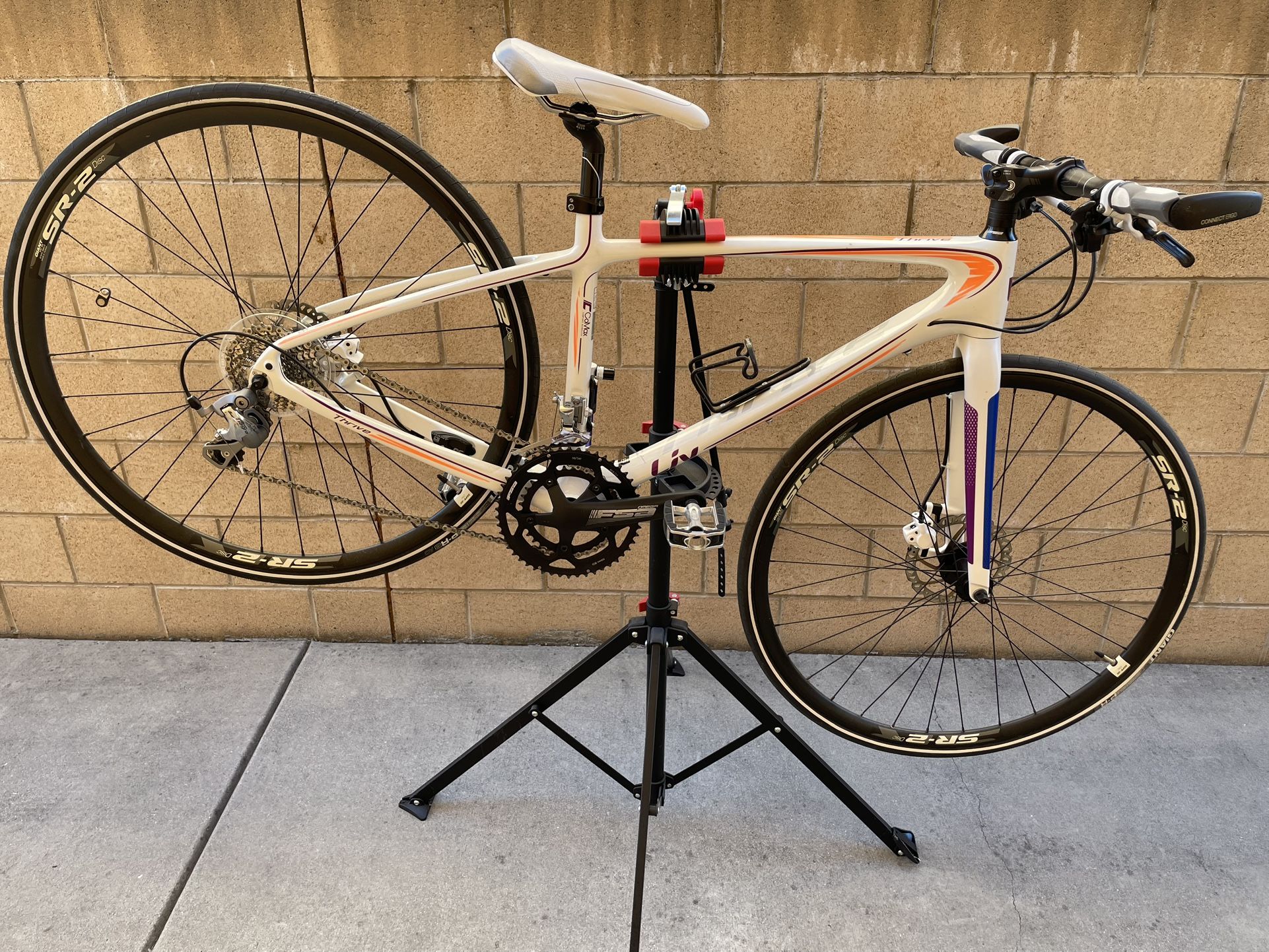Light Full Carbon Hybrid Bike