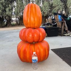 Large 3-Tier Stacked Pumpkin Halloween Decor – One Piece 🎃