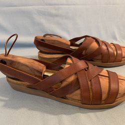 Classic women's sandals from the  Rockport.