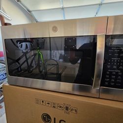 Under Cabinet Microwave Oven