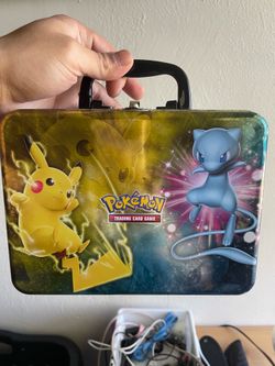 2017 Pokémon Shining Legends Collectors Chest