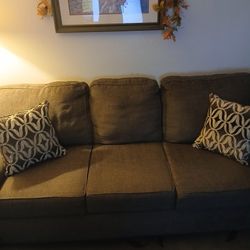 Brown Couch With 2 Pillows $150