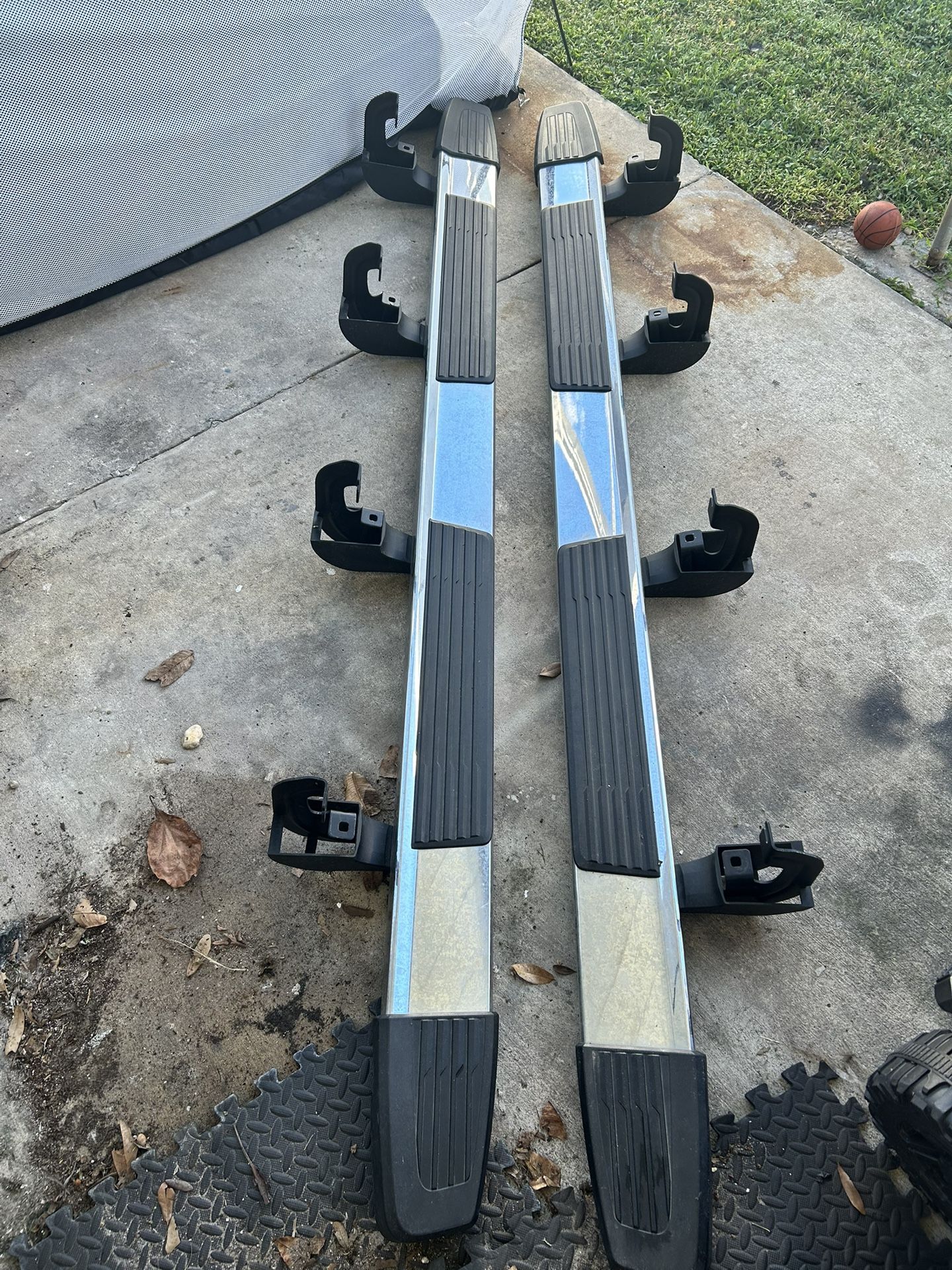 GMC Running boards