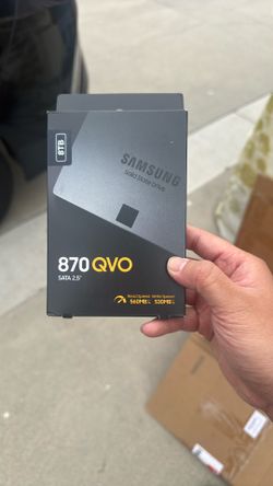 SAMSUNG 870 QVO 8 TB SATA 2.5 Inch Internal Solid State Drive (SSD) (MZ-77Q4T0)