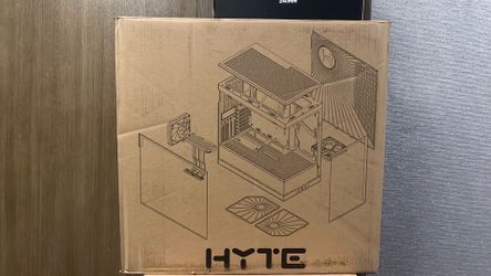 HYTE Y40