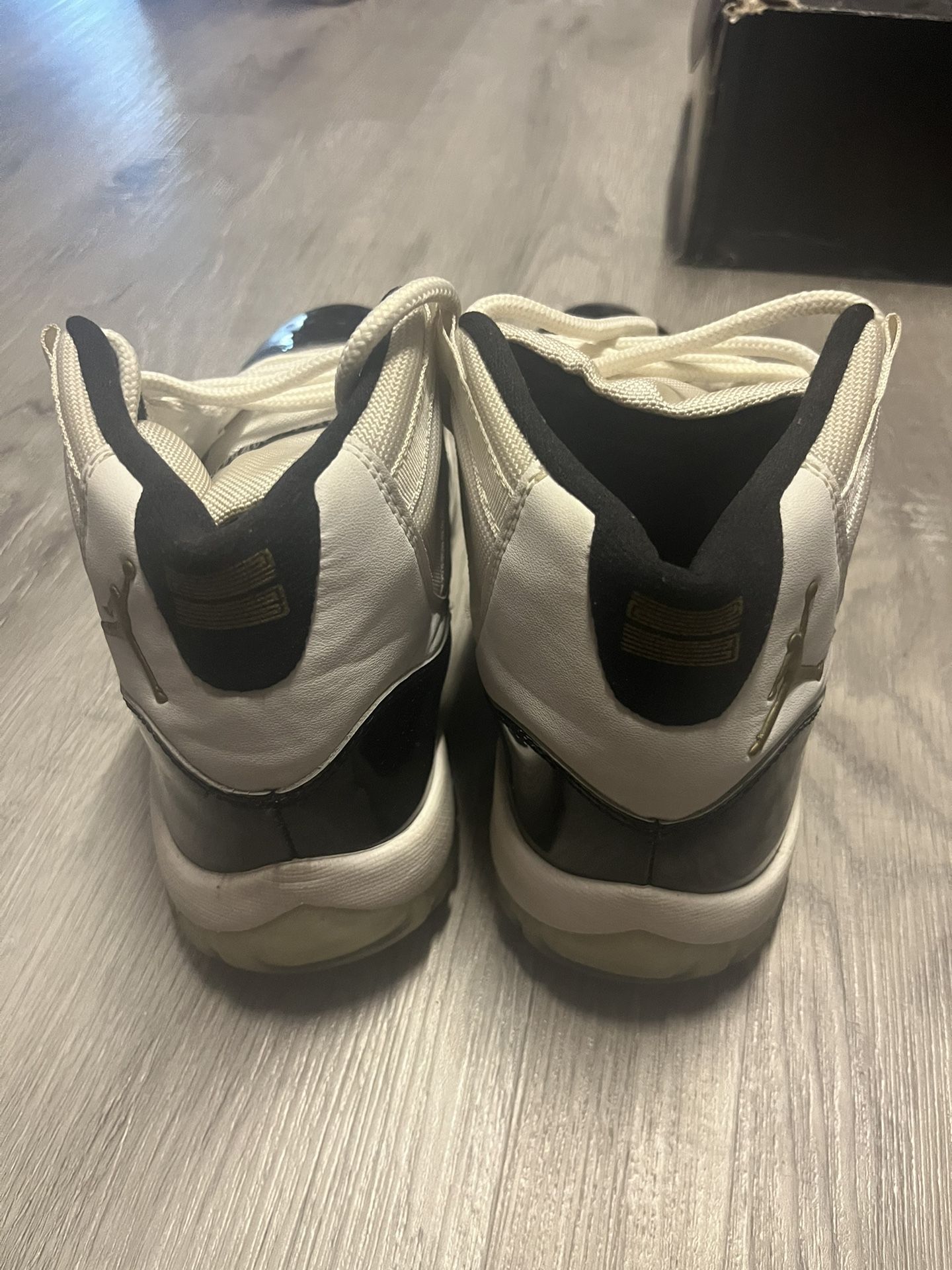 Air Jordan 11 Retro Concord for Sale in North Las Vegas, NV - OfferUp