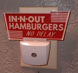 IN-N-OUT NIGHT LIGHT