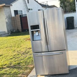 Refrigerator freezer