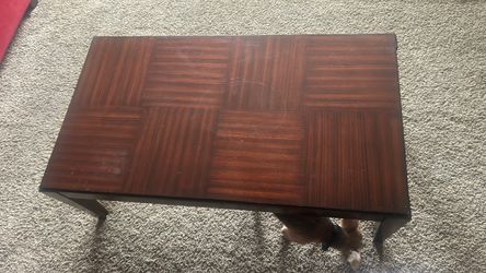 2 End tables and coffee tables