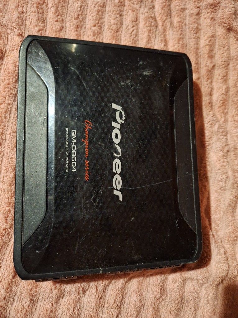 Pioneer 1300 Watt 4 Channel Amp