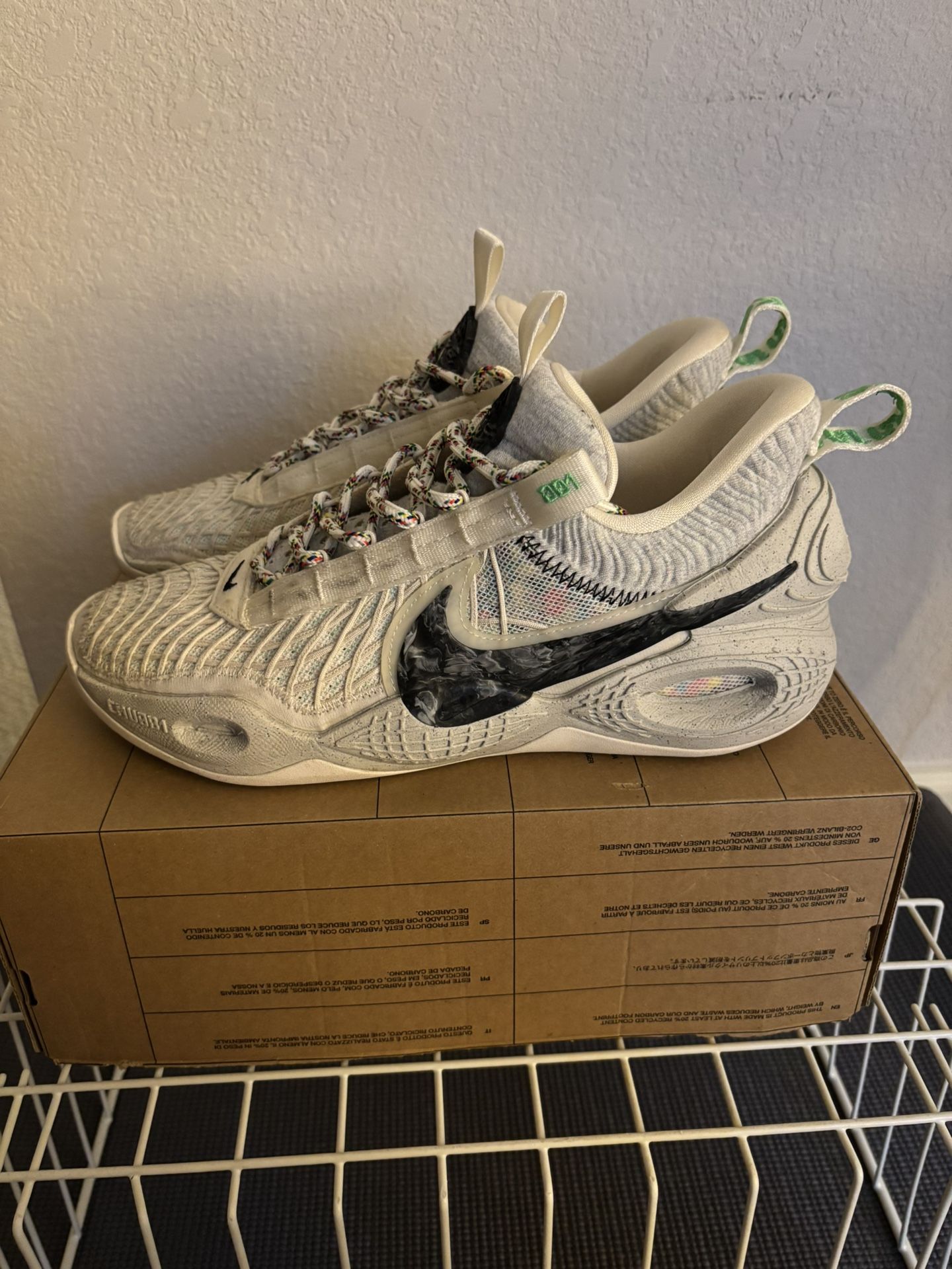 Nike Basketball Shoes Size 9