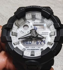 Used : G-Shock
G-Shock Casio GA-700 Series Analog-Digital High Contrast Black and Brilliant White Watch - GA700WD-1A