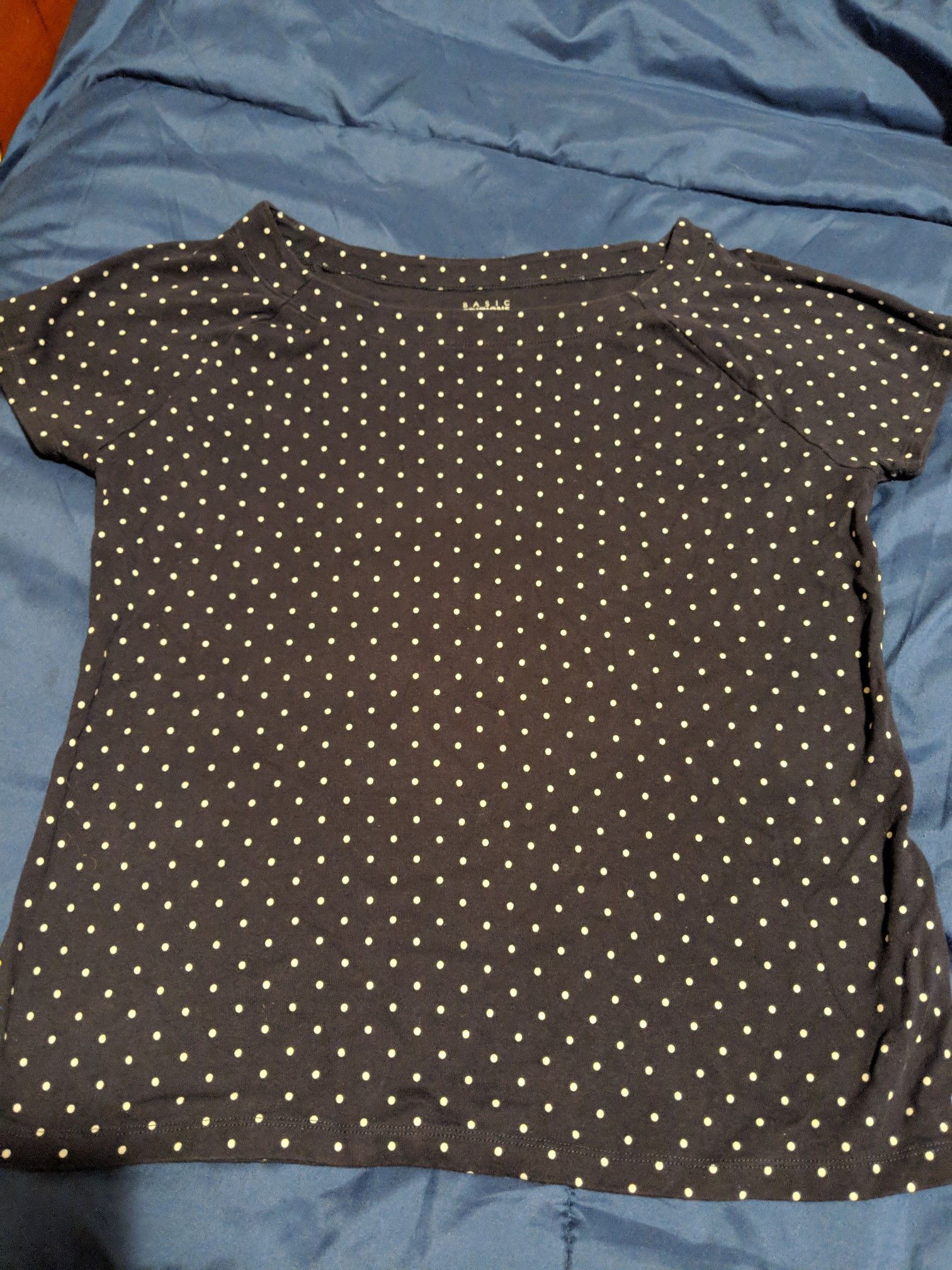 Poca dot t shirt size large