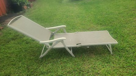 Outdoor Folding Sun Lounger Chair