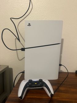 PS5 (comes with box)