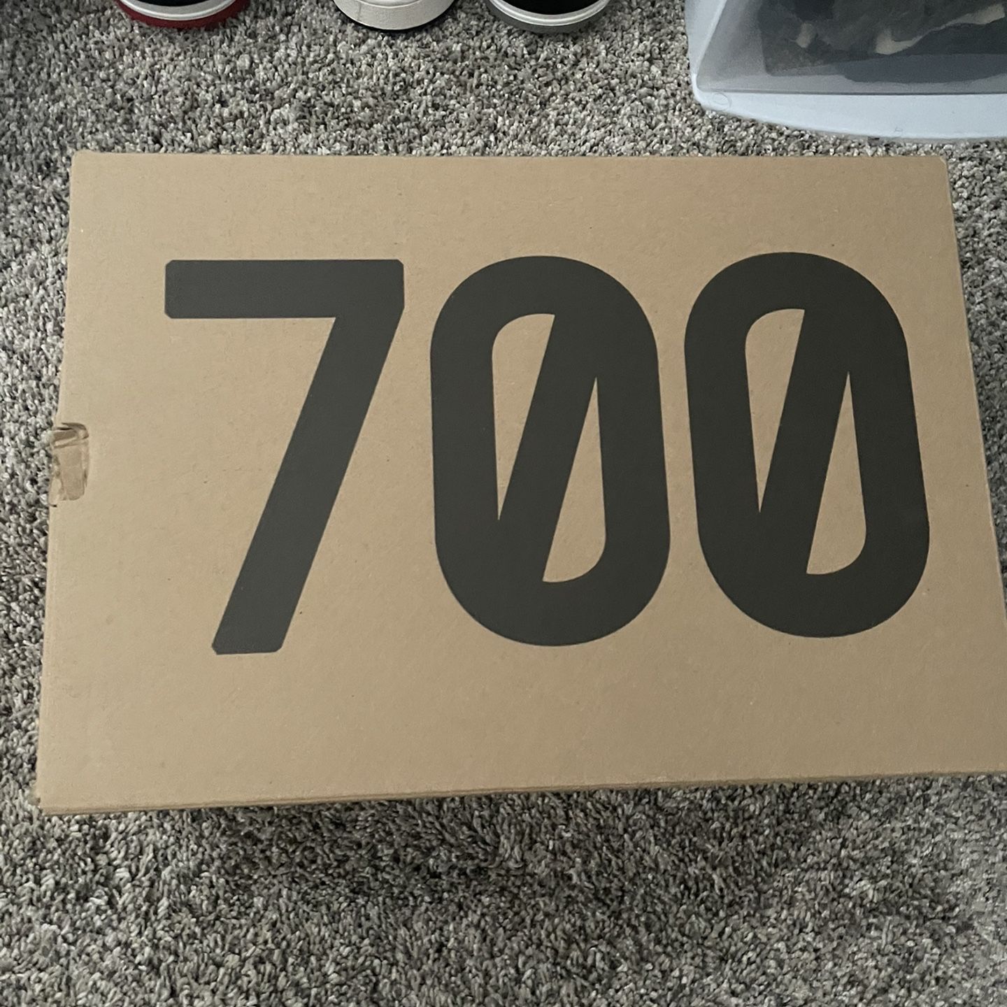 Yeezy 700 "Inertia" size 10.5