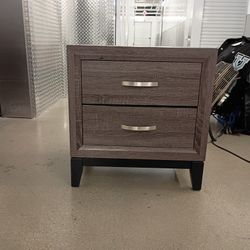 Cali. King Full Bedroom Set