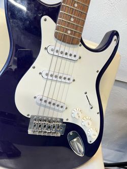 Electric guitar Silvertone